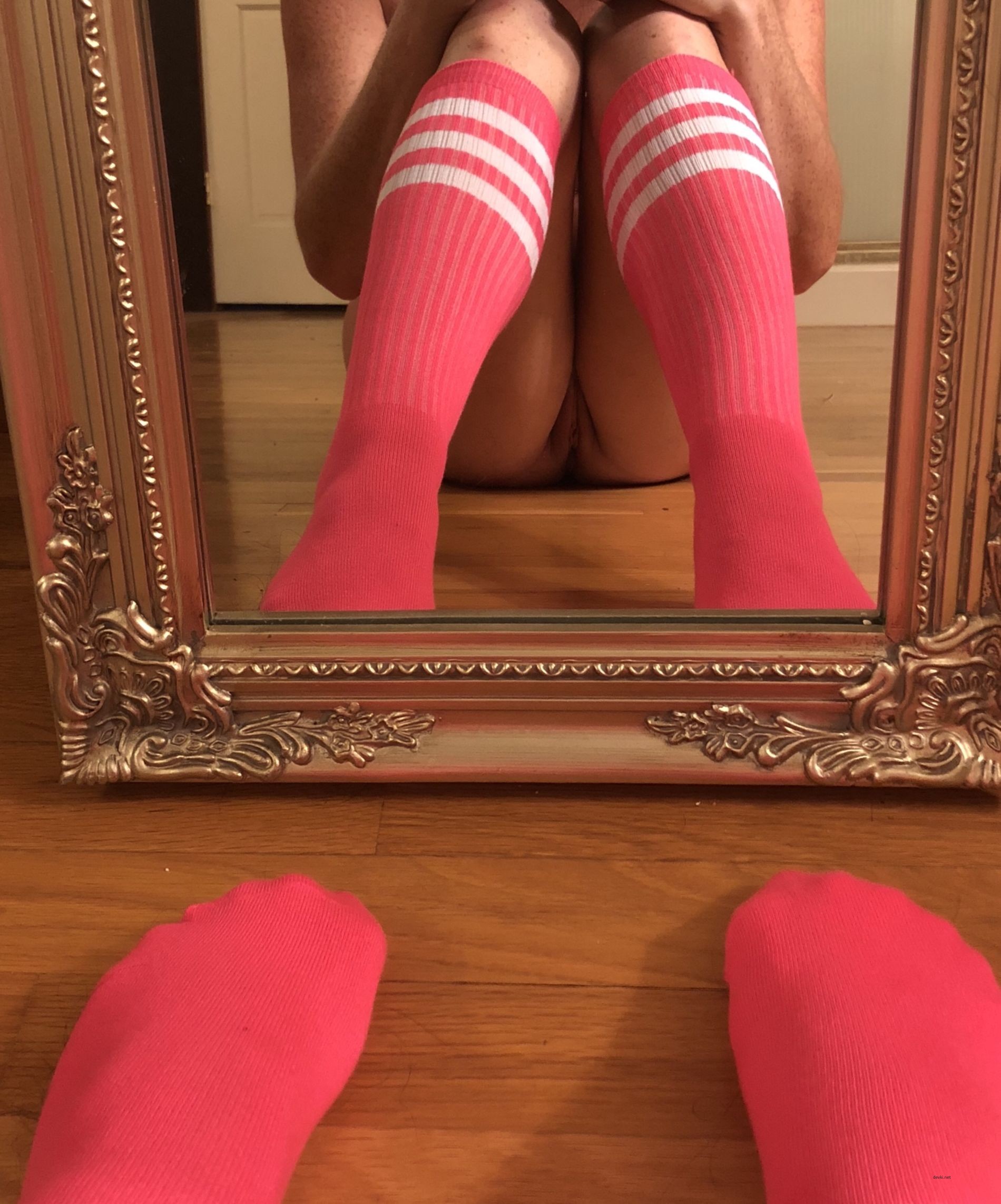 Amateur in Lingerie and Golf Outfit Poses and Selfies on Phone