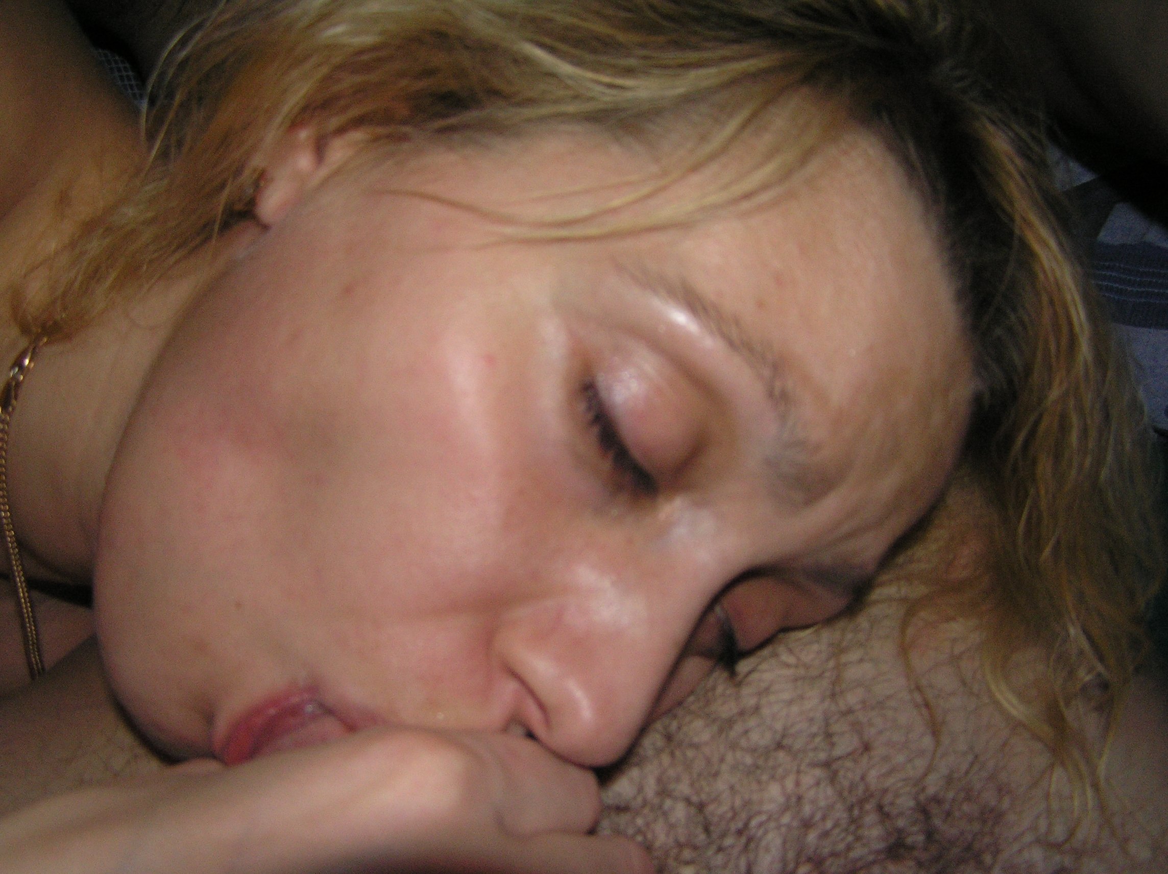 Hot Amateur Alenka Naked in Shower: Explicit Homemade Porn Pics