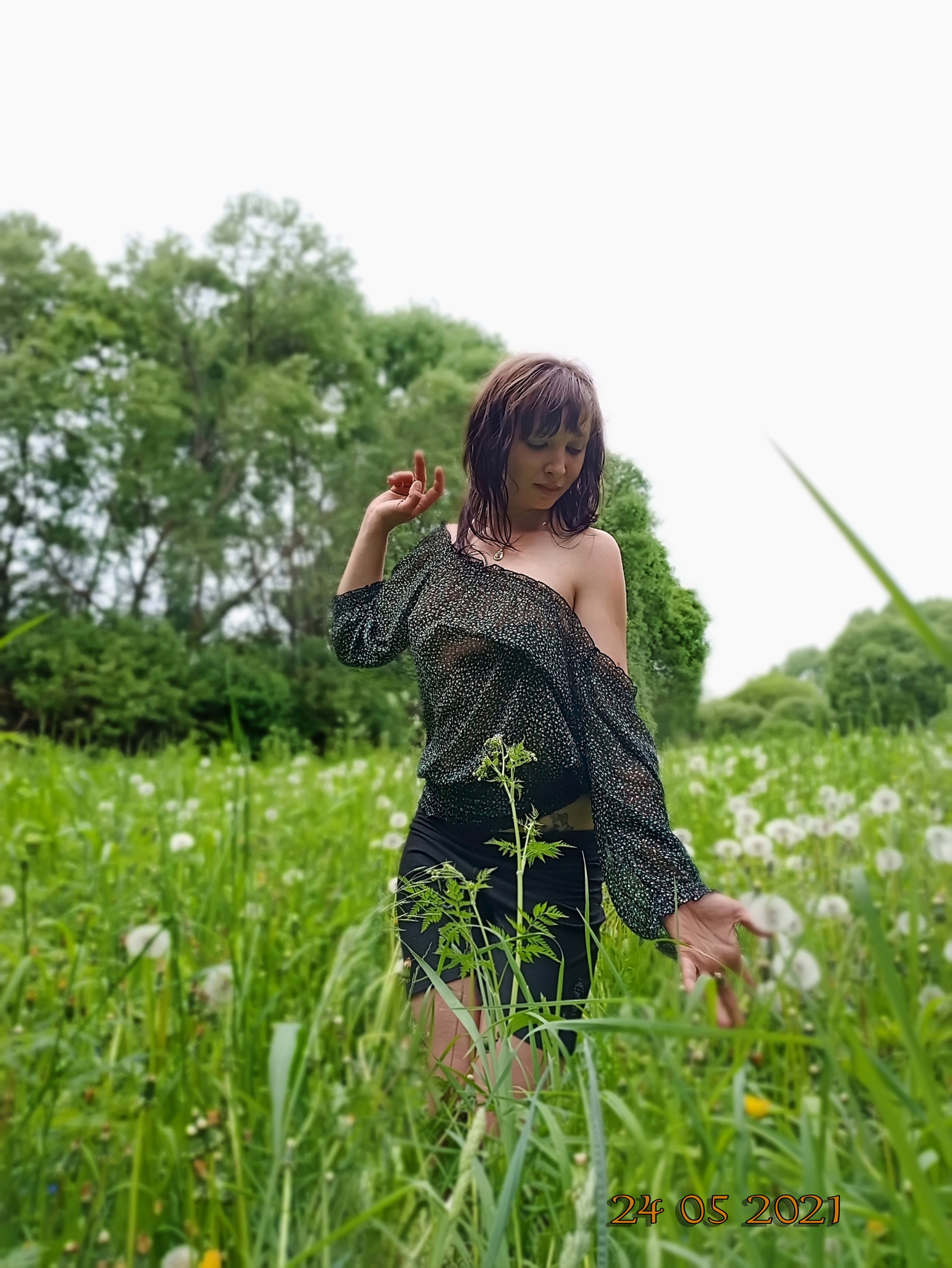 Amateur Russian Alena Shelest from Tambov Nude Outdoors Explicit Photos