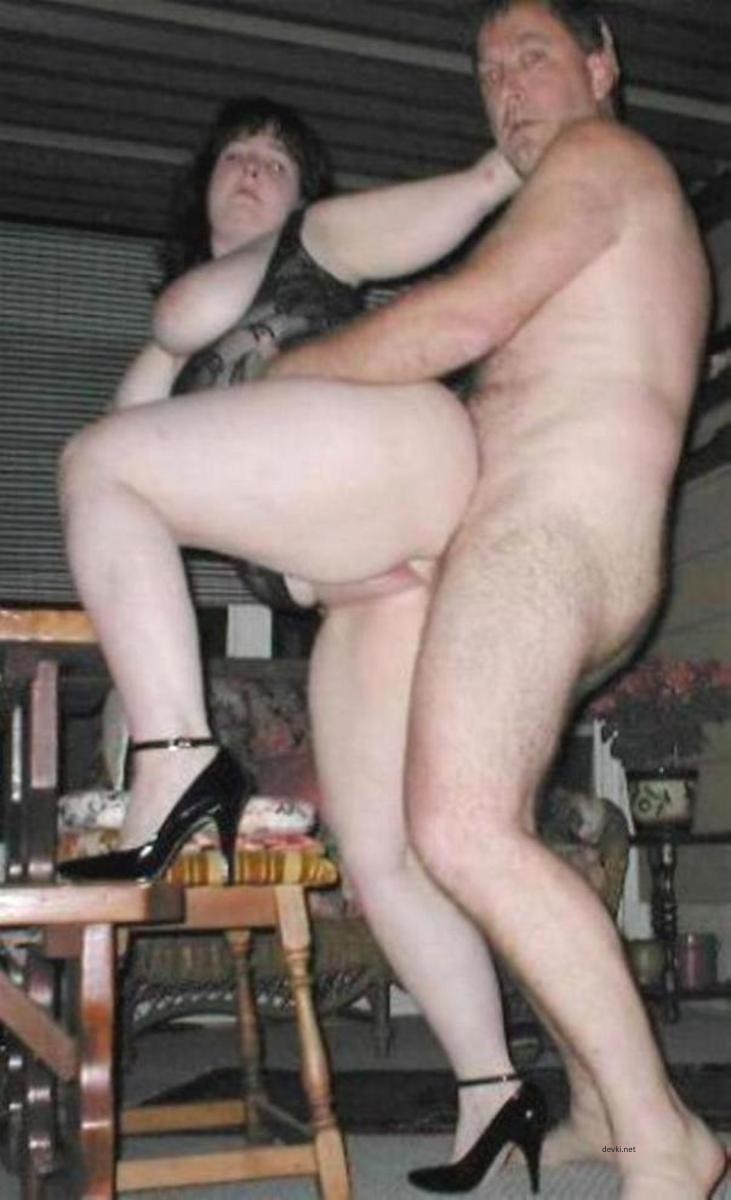 Hot Mature Couple's Explicit Amateur Sex Photos