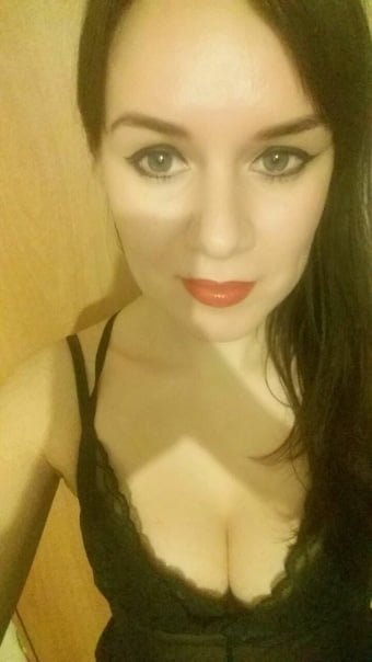 Hot Amateur Blowjob Photos - Sexy Russian Babe Loves Giving Head