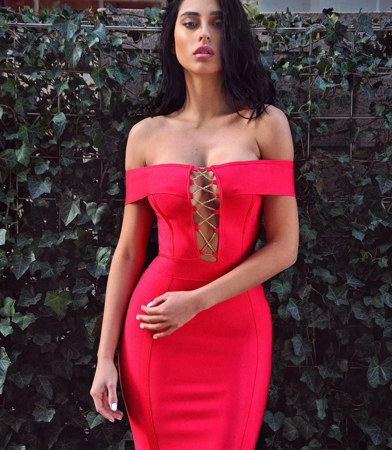 XXX Hot Girl Kiara Exposed: 36 Explicit Photos of Sexy Content