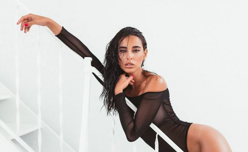 XXX Hot Girl Kiara Exposed: 36 Explicit Photos of Sexy Content