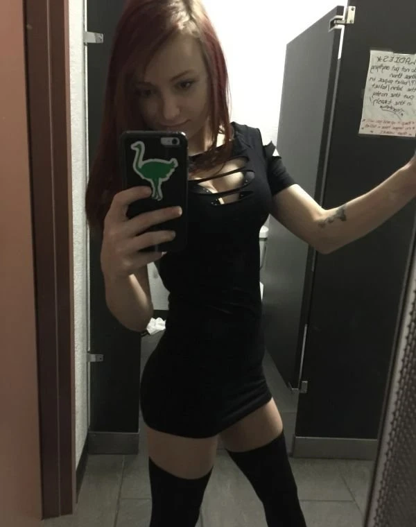 Hot Babes Bored at Work: 24 Steamy Photos of Girls Looking for Fun