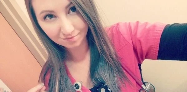 Hot Babes Bored at Work: 24 Steamy Photos of Girls Looking for Fun