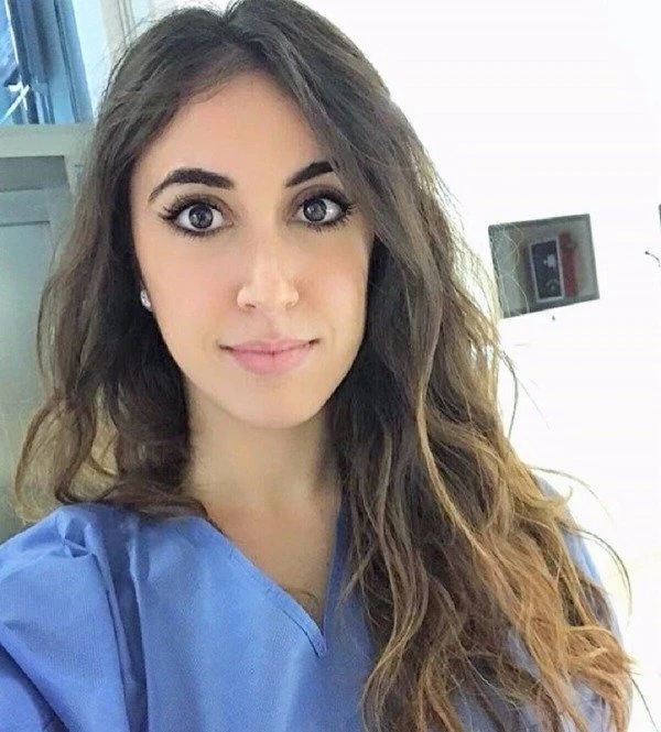 Hot Office Babes Bored at Work - 30 Steamy Photos