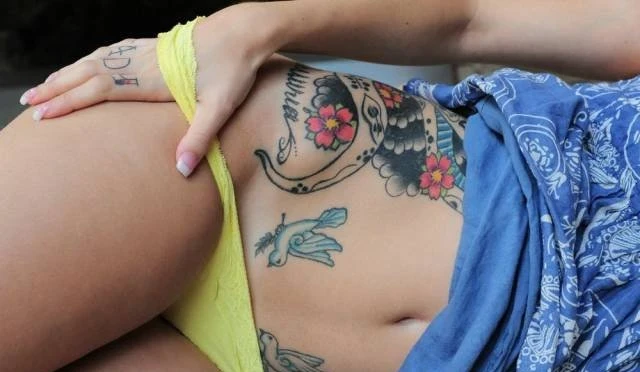 Sizzling Tattooed Babes Unleashed: 47 Explicit Photos of Hot Girls without Inhibitions