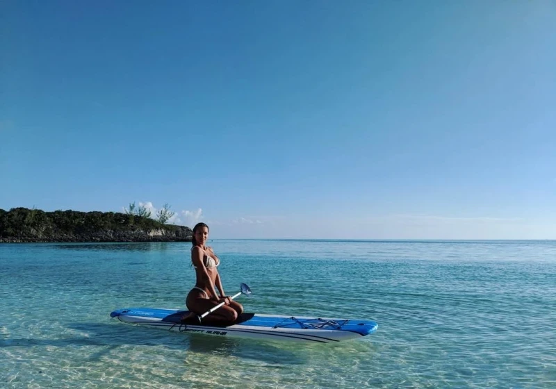 Sizzling Hot Babes in Freezing Weather: Steamy Photoshoot