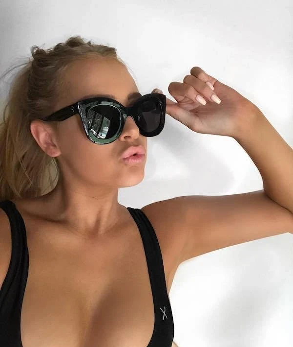 40 Stunning Girls from Every Angle: Explicit Beauty Shots