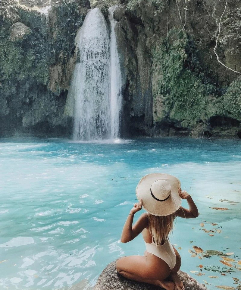 Hot Babes with Tightest Booties: Explicit Photos