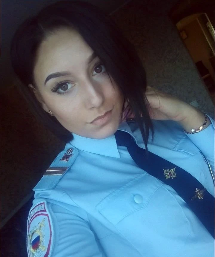 Seductive Russian Police Girls: 38 Steamy Photos