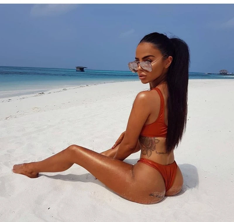 Nutshell Booty: 29 Explicit Photos of Juicy Butts