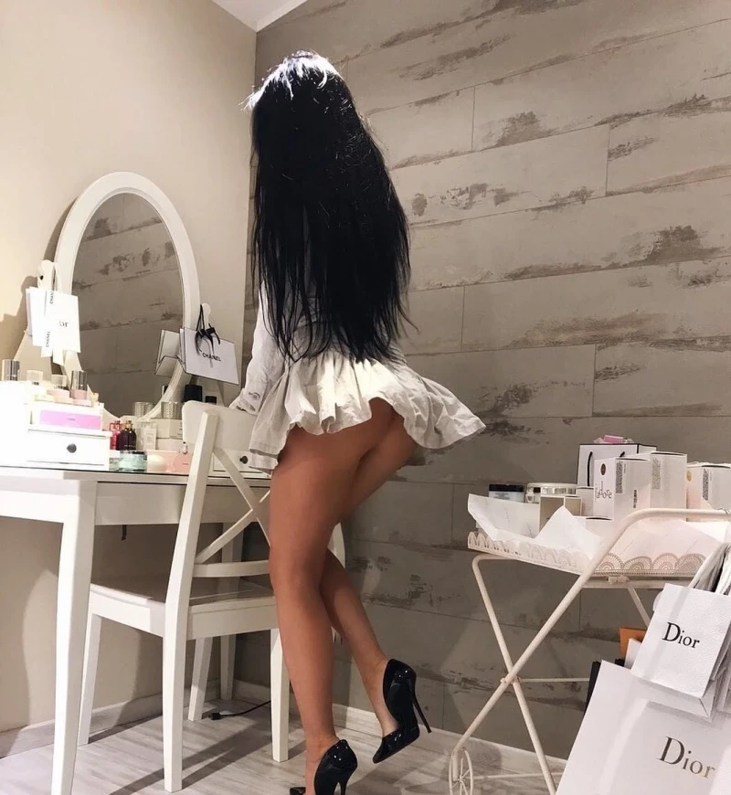 Nutshell Booty Begs for a Spanking