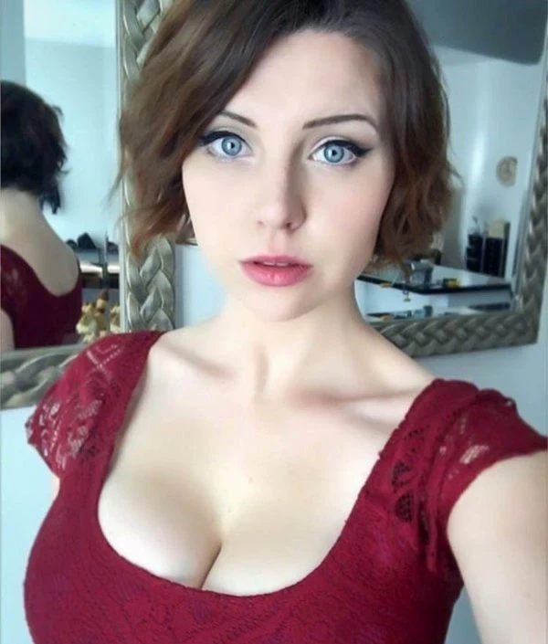 Seductive Cleavage of Busty Girls - 36 Explicit Photos