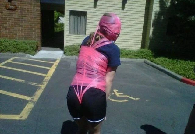 Wild and Crazy Girls Going All Out: 41 Explicit Photos of Fun and Madness