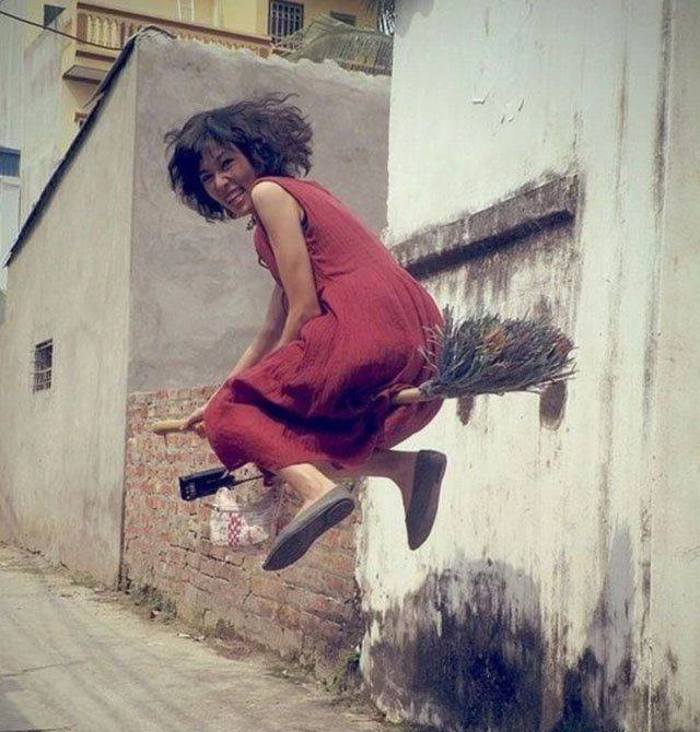 Wild and Crazy Girls Going All Out: 41 Explicit Photos of Fun and Madness