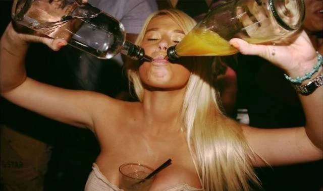 Wild and Crazy Girls Going All Out: 41 Explicit Photos of Fun and Madness