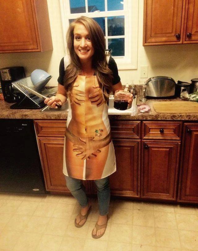 Wild and Crazy Girls Going All Out: 41 Explicit Photos of Fun and Madness