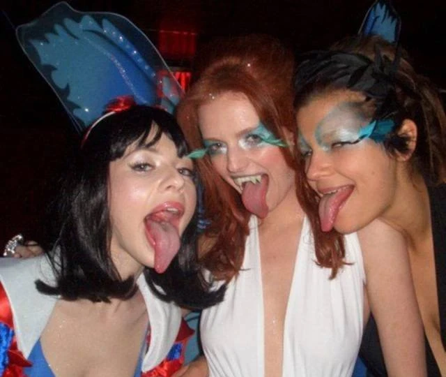 Wild and Crazy Girls Going All Out: 41 Explicit Photos of Fun and Madness