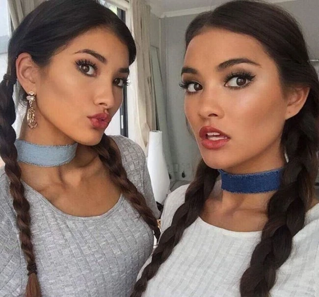 Sexy and Playful Girlfriends and Sisters (40 Photos) - Hot Babes, Cute Girls, and Siblings Bonding