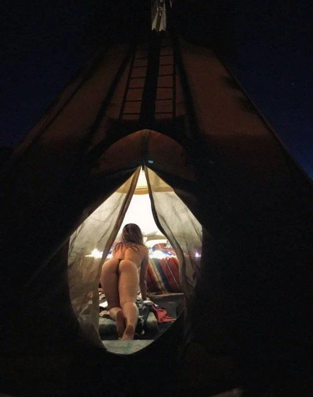 Wild and Fun Girls Love to Party and Let Loose (45 Photos)