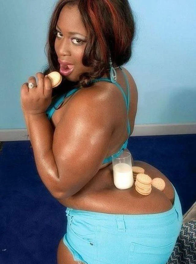 Wild and Fun Girls Love to Party and Let Loose (45 Photos)