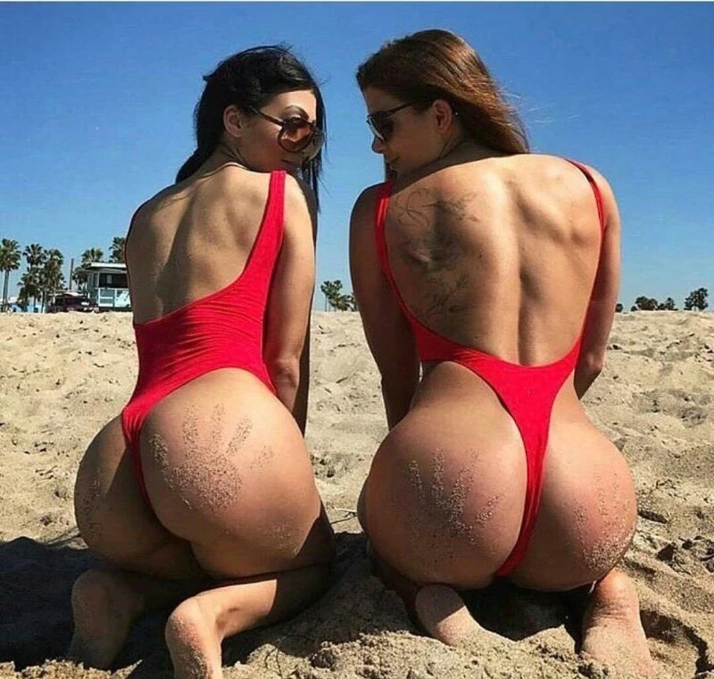 Seductive Booties of Beautiful Girls on Thursday Morning