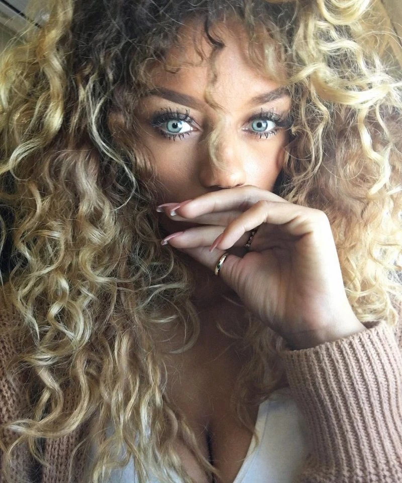 Hot & Sexy: Jena Frumes - Girl of the Day, Bikini Babe Exposed!