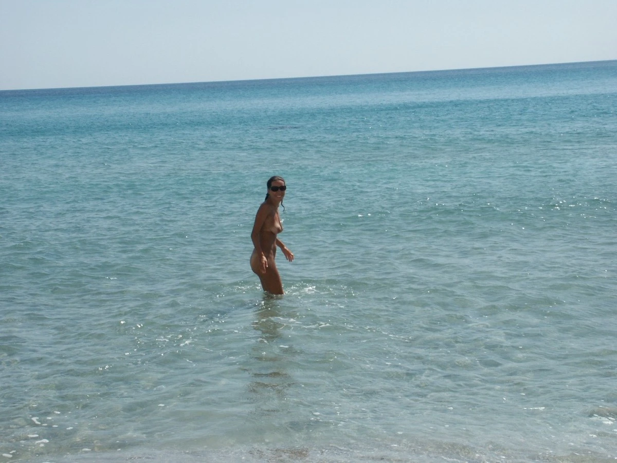 Wild Nude Amateur Outdoor Adventure: Explicit Naked Recreation