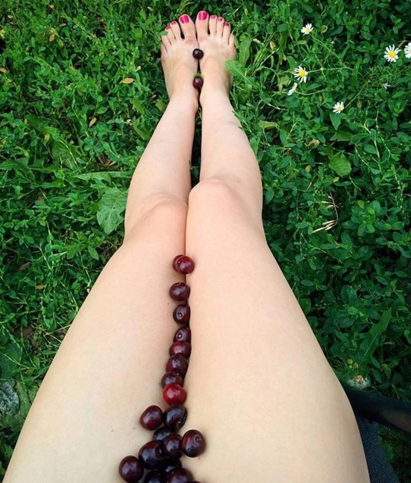 Long and Sexy Girls' Legs: Explicit Beauty and Sensuality