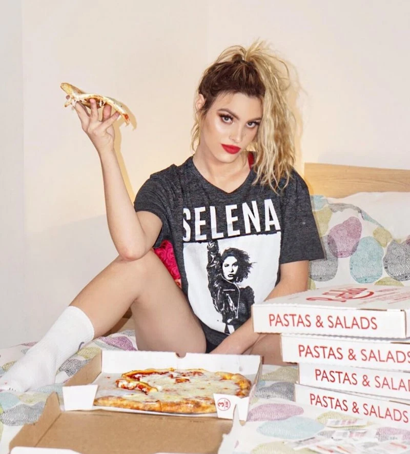 Venezuelan Bombshell Lele Pons: Phenomenally Popular Blonde Beauty