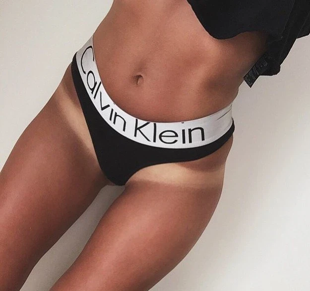 Tuesday's Sultry Bombshells: Mixed-Caliber Beauties Unleashed