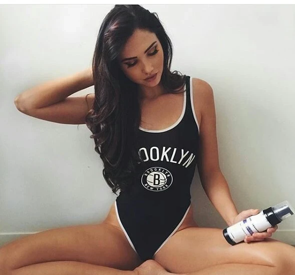 Hot Athletic Babes with Strong Legs: Sexy Sports Girls in Action