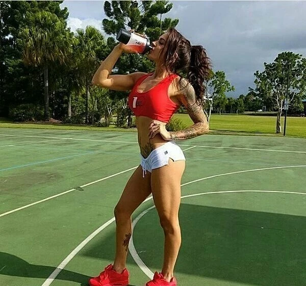 Hot Athletic Babes with Strong Legs: Sexy Sports Girls in Action