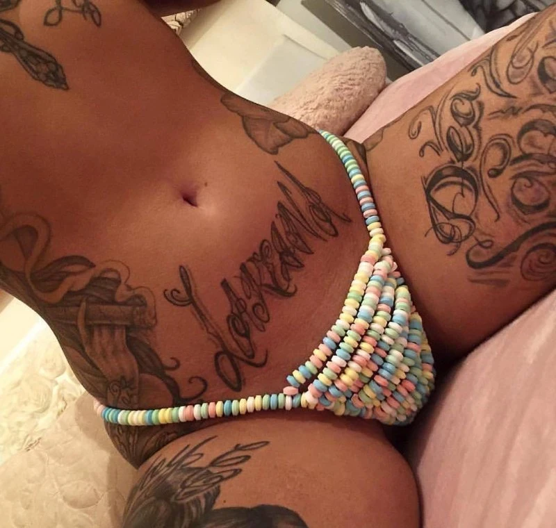 Curvy Tattooed Babes: Explicit Beauties with Inked Bodies