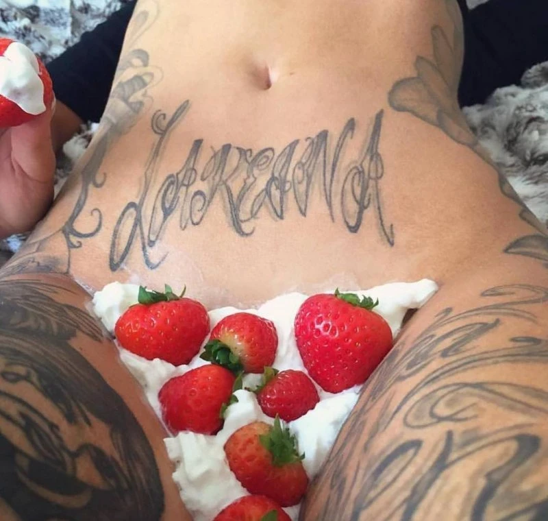 Curvy Tattooed Babes: Explicit Beauties with Inked Bodies