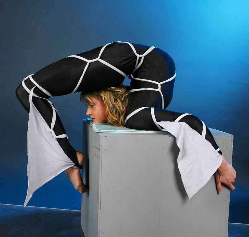 Flexible Cuties in Explicit Poses: Mind-Blowing Flexibility