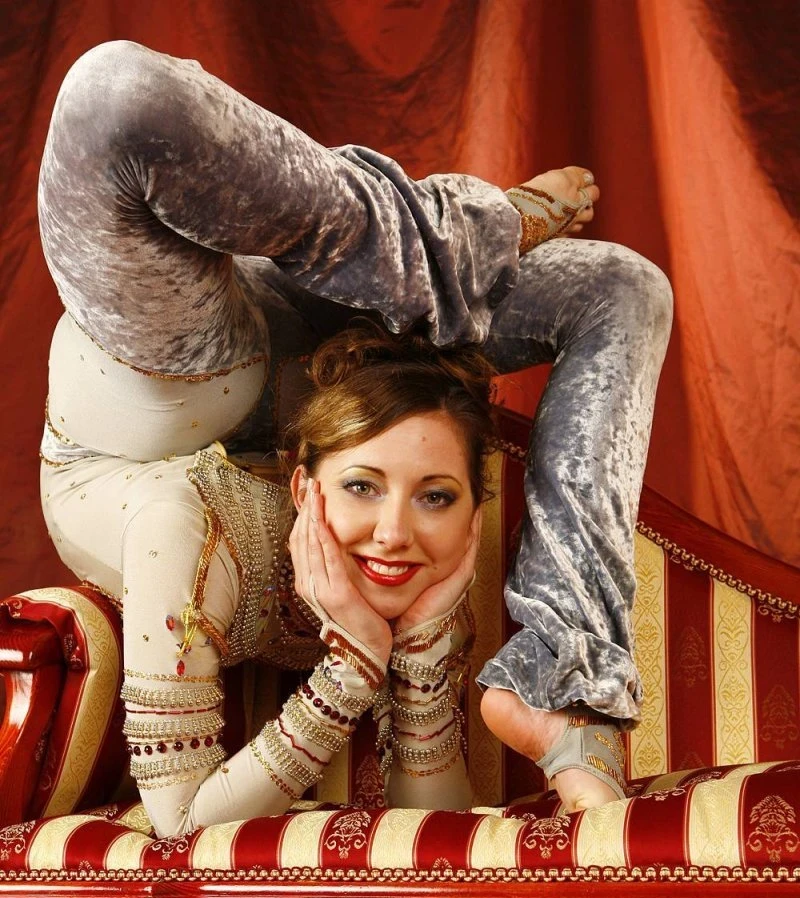 Flexible Cuties in Explicit Poses: Mind-Blowing Flexibility