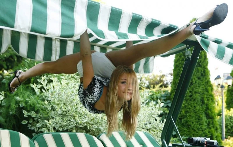 Flexible Cuties in Explicit Poses: Mind-Blowing Flexibility