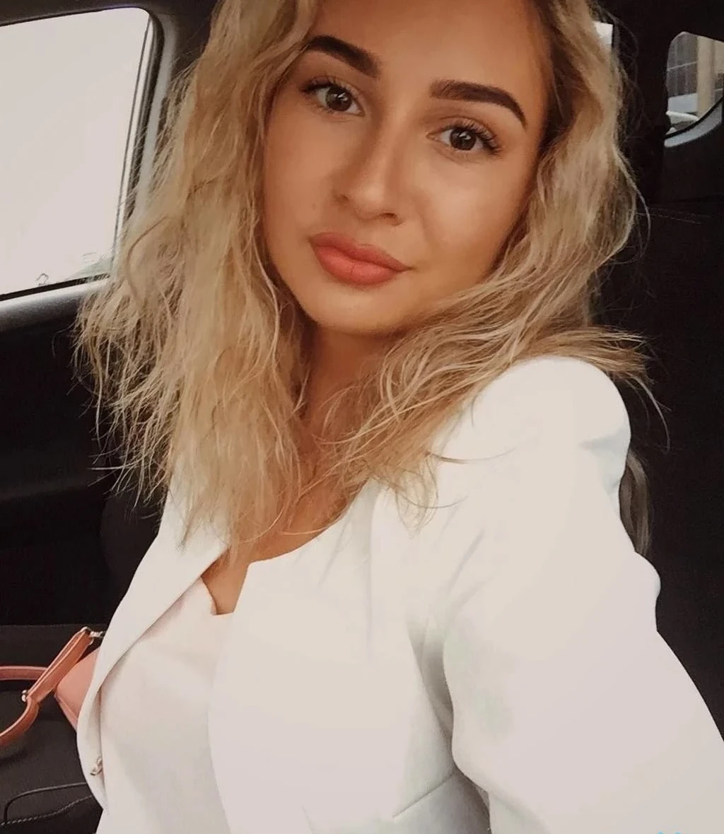 34-Year-Old Slut Alexandra A. in Amateur Porn Photo Shoot - Explicit XXX Content for Adults