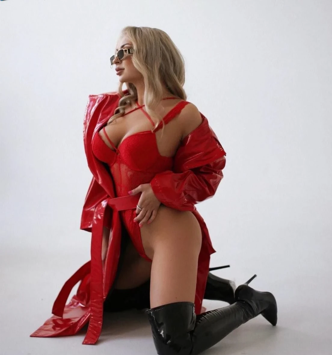 34-Year-Old Slut Alexandra A. in Amateur Porn Photo Shoot - Explicit XXX Content for Adults