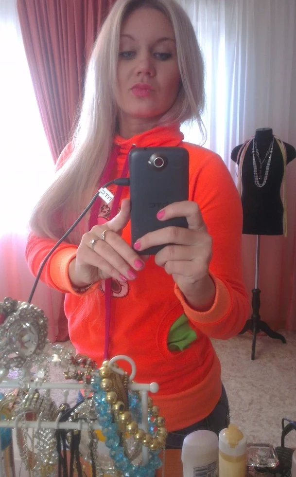 Blonde Sucks and Licks Balls - Explicit Amateur Porn Photo