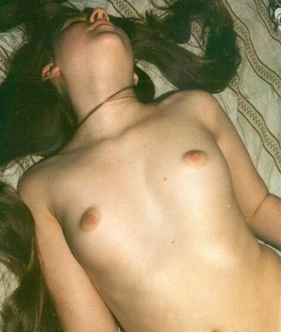 Young Couple's Hardcore Amateur Porn Photoshoot: Big Set of Explicit Images