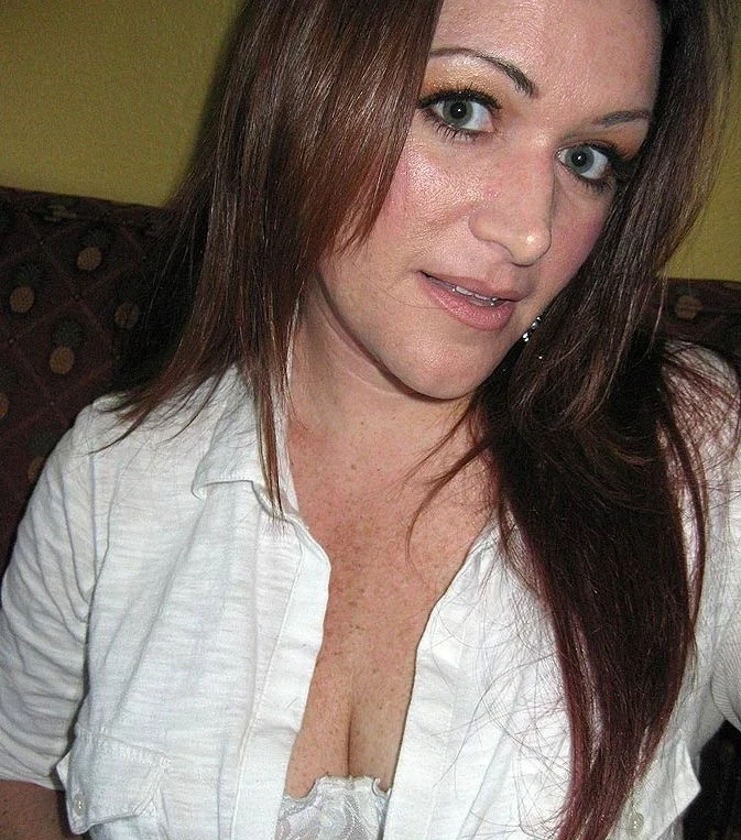 Brunette Babe Gets Fucked Hard in Amateur Porn Photo Shoot