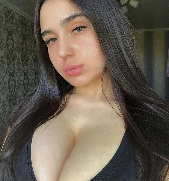 Amateur Slut Sucks Cock and Gets Fucked - Explicit Blowjob and Hardcore Sex