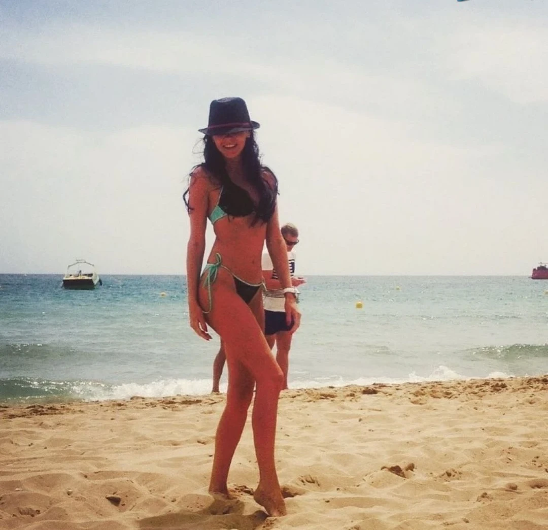 Hot Manicurist Svetlana from Yekaterinburg Amateur Porn Pics