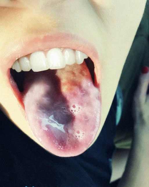 Hot Manicurist Svetlana from Yekaterinburg Amateur Porn Pics