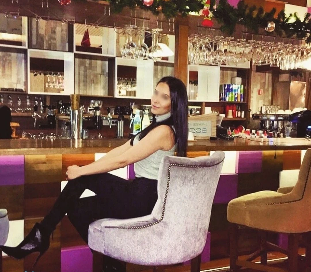 Hot Manicurist Svetlana from Yekaterinburg Amateur Porn Pics