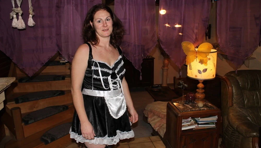 Two Cocks Fuck Maid in Amateur Porn Photo Shoot