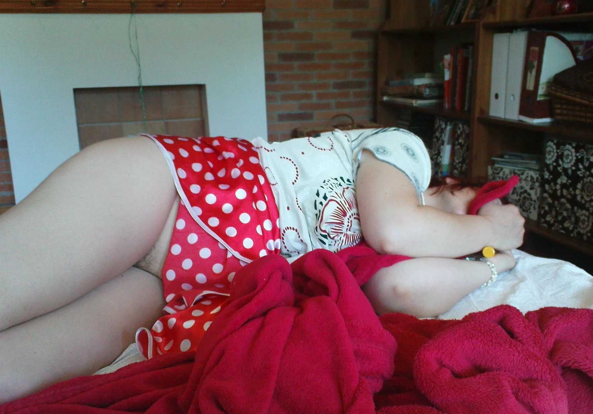 Curvy Babe Fucks Herself with Vibrator - Explicit Amateur Porn Photo